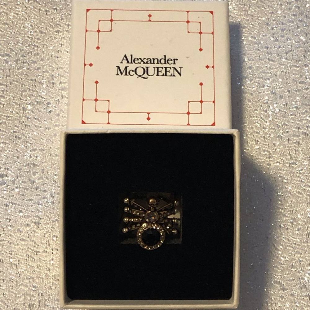 AUTHENTIC BNIB ALEXANDER MCQUEEN RING - Picture 7 of 14